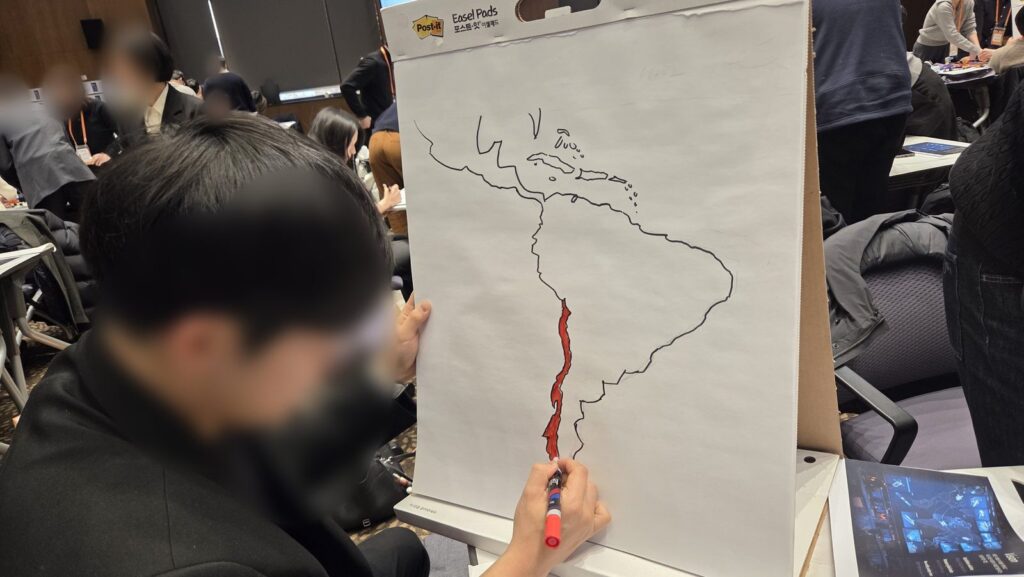 남미 신시장 개척 전략을 이젤패드에 지도로 그리는 비전 드로잉